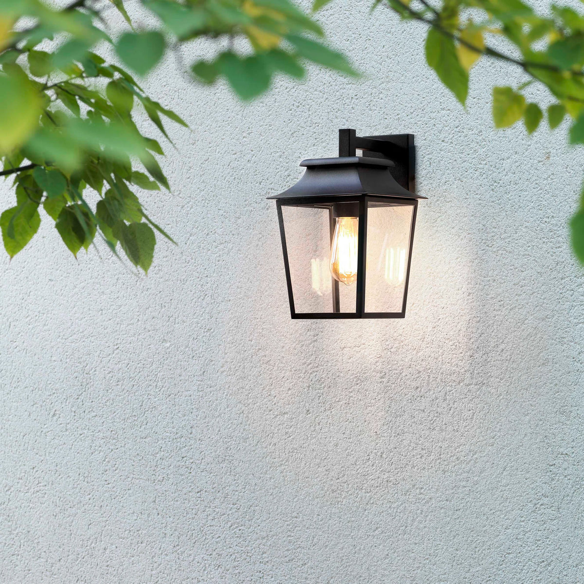 Richmond Wall Lantern 200 | Matt Black | Clear Glass | E27