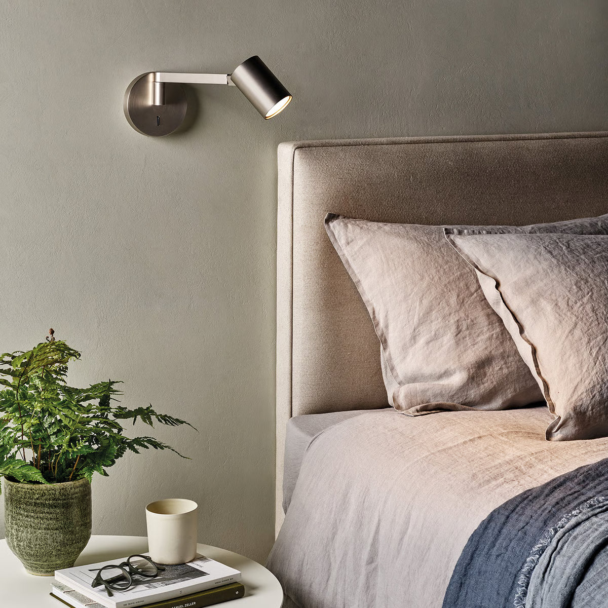 Ascoli Swing Textured White | GU10 | IP20 | Wall Reading Light