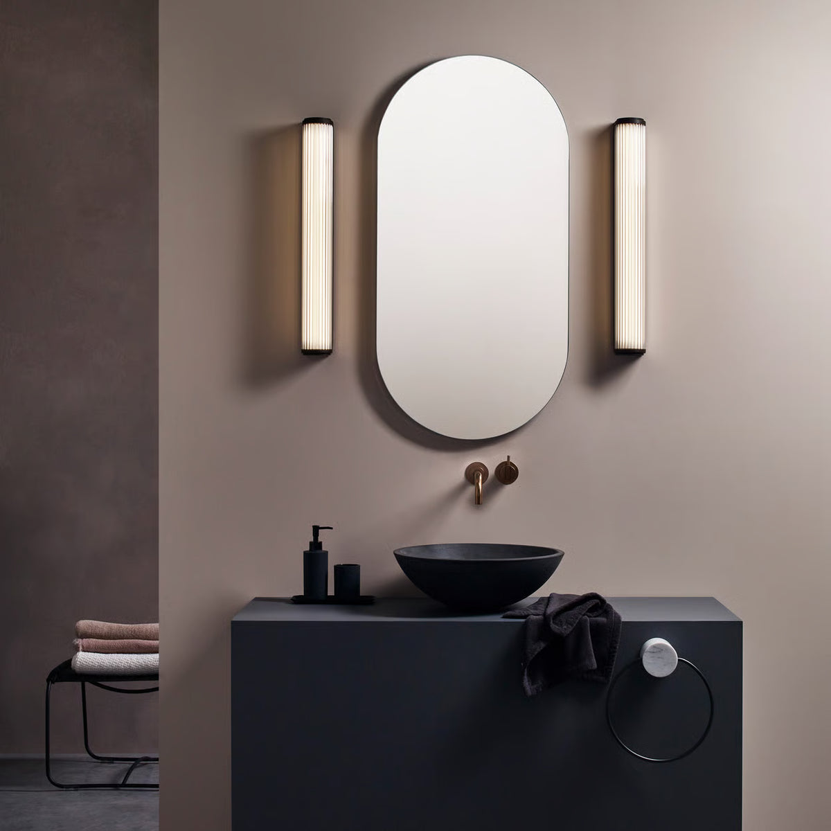 Versailles 600 Wall Light, Bronze